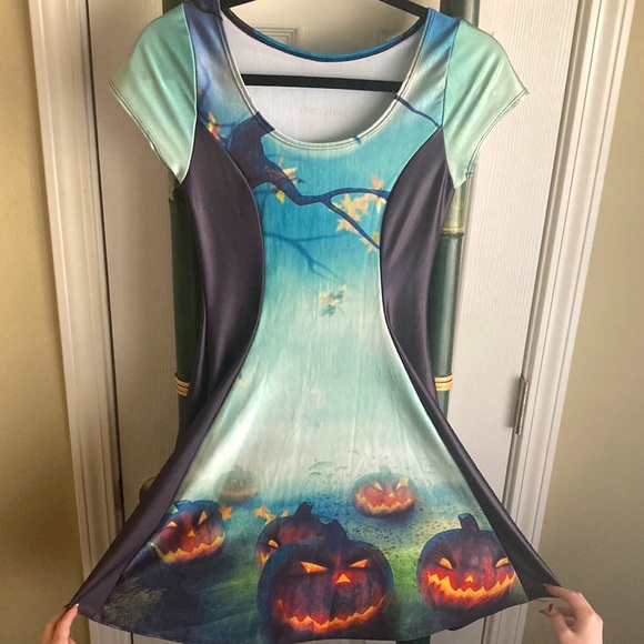 Living Dead All Hallows Eve Princess - Picture 3 of 5